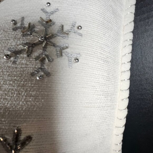 Cynthia Rowley Silver Beaded Snowflakes White Let it Snow Holiday Large Pillow - Picture 13 of 16